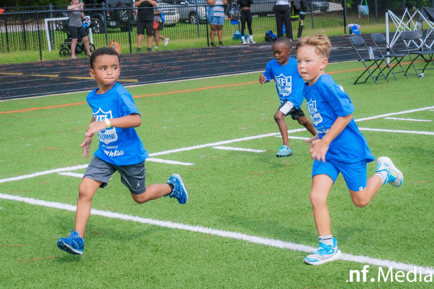 Kids at NFL Alumni camp